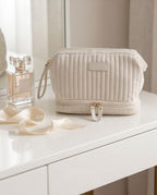 Necessaire Aveludada Matelassê 2 Bolsos com Zíper | Creme