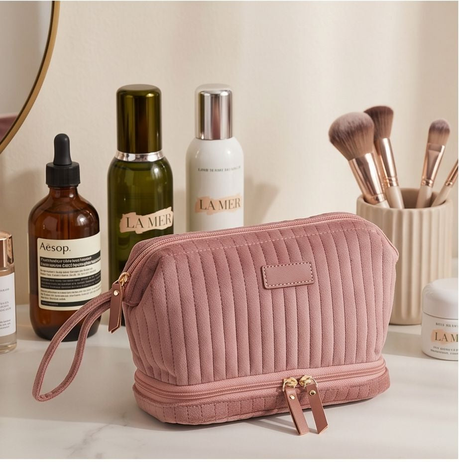 Necessaire Aveludada Matelassê 2 Bolsos com Zíper | Rosa