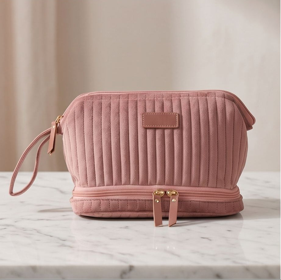 Necessaire Aveludada Matelassê 2 Bolsos com Zíper | Rosa