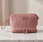 Necessaire Aveludada Matelassê 2 Bolsos com Zíper | Rosa